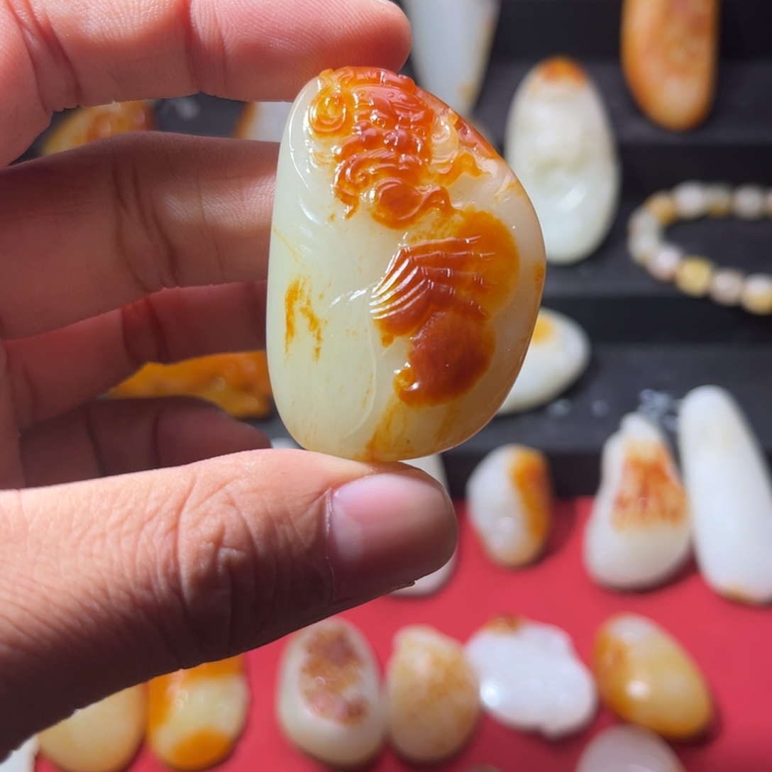目***木和田玉未镶嵌颈饰