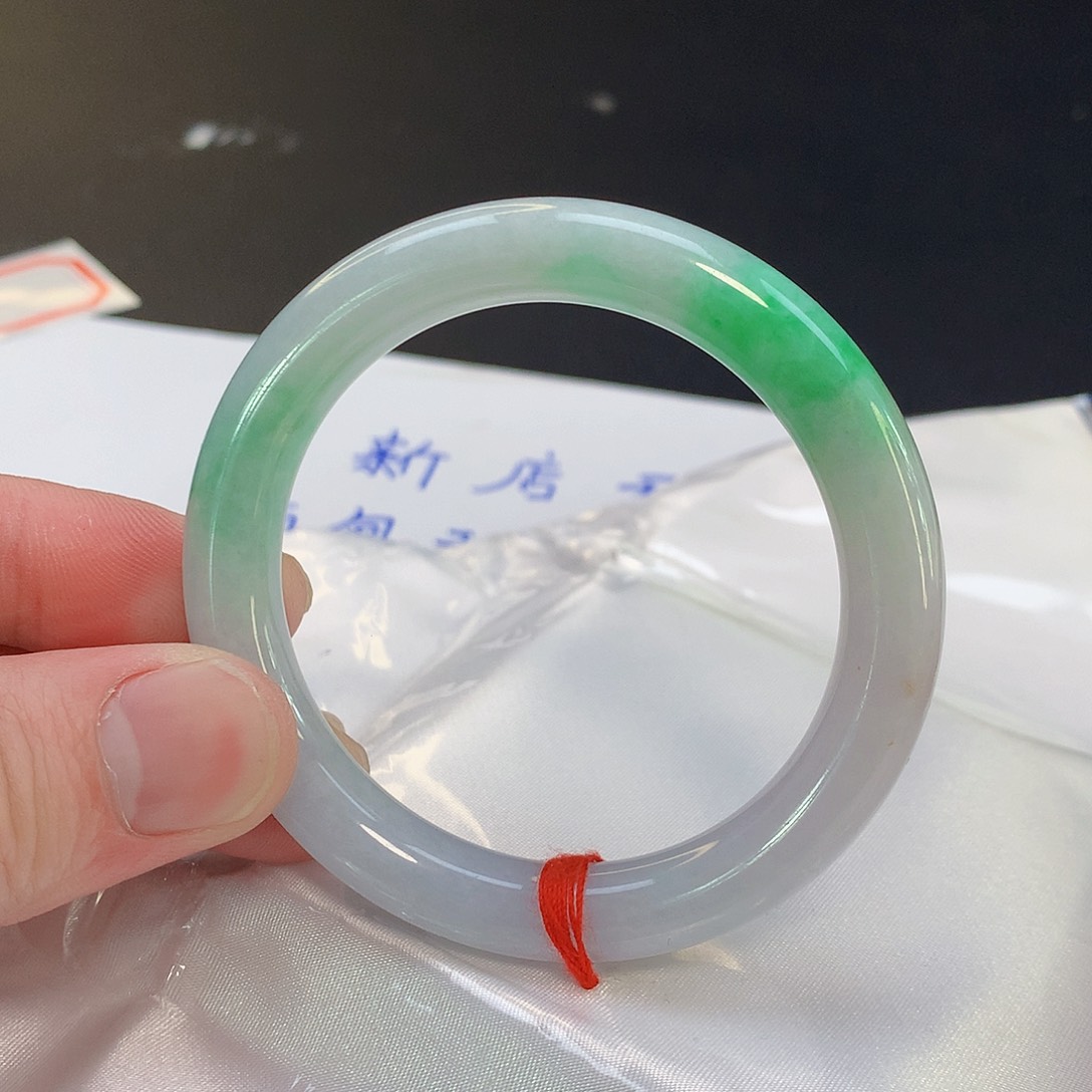 翡翠手镯未镶嵌060缅甸天然翡翠A货