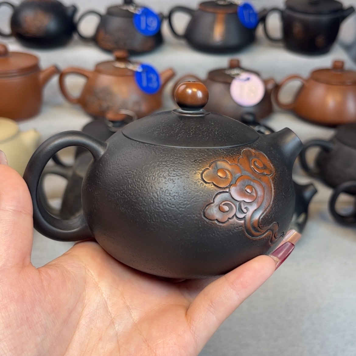 【闪购商品】红泥 微瑕 容量 210c c