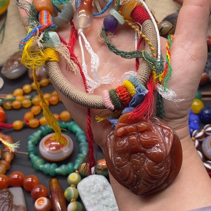 玛瑙/玉髓颈饰未镶嵌