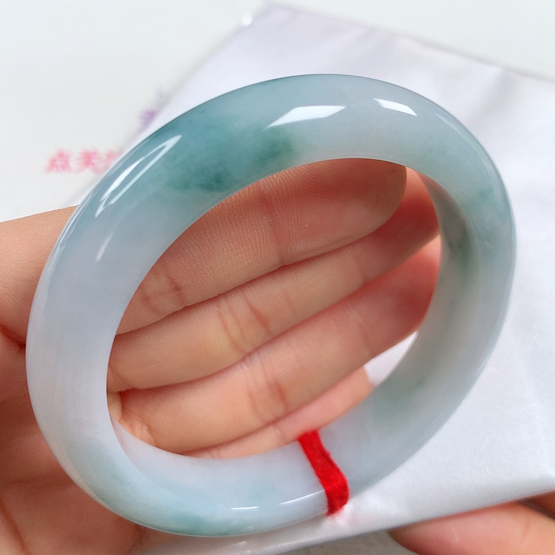 翡翠手镯未镶嵌 正圈①③③