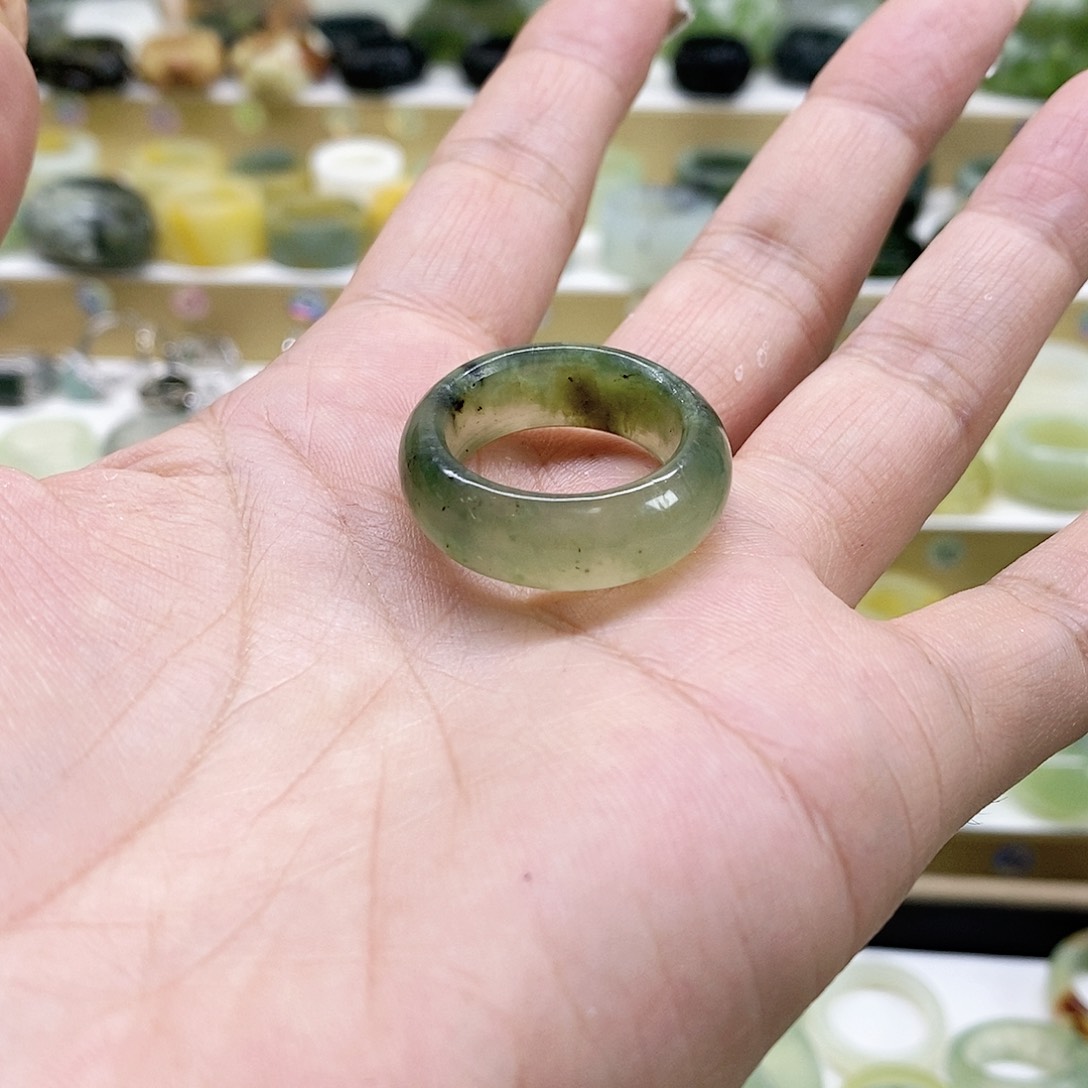 岫玉戒指未镶嵌墨*孞