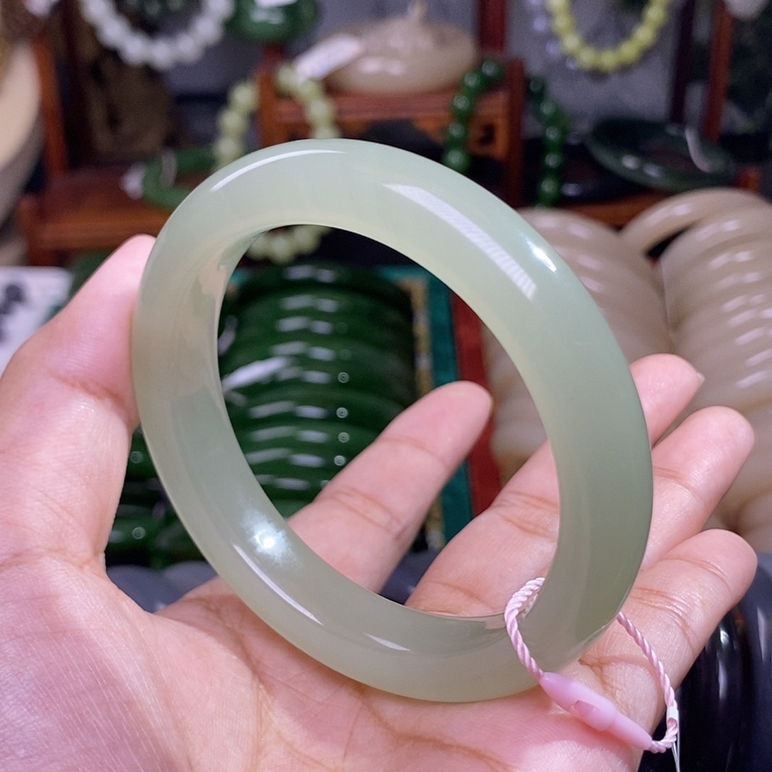 和田玉晴水冰底老料手镯57圈未镶嵌