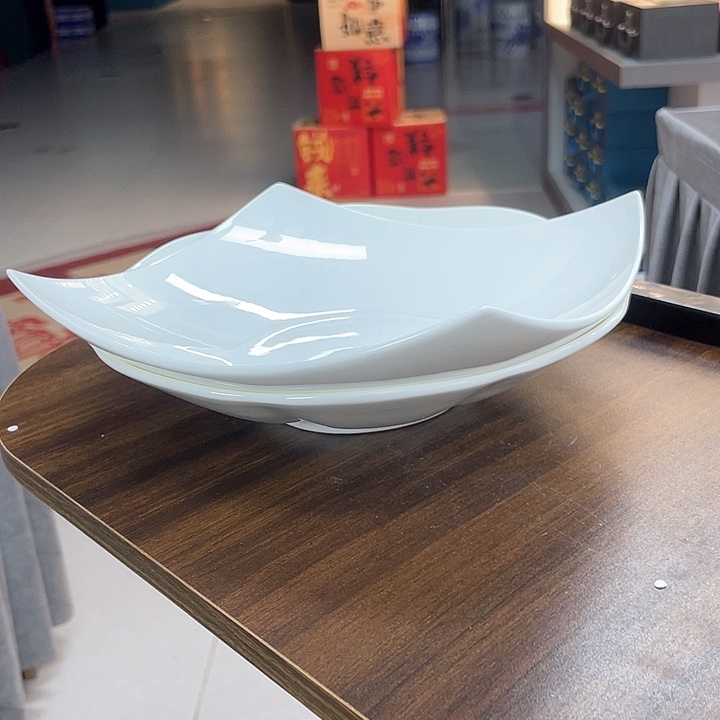 45%以上骨粉骨瓷1个菊花盘1个翘脚