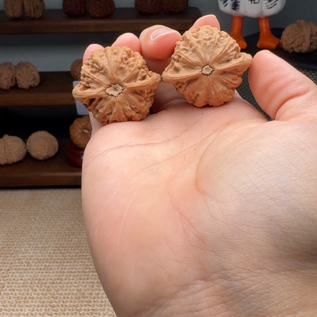 文玩核桃把件爱****者4024宫灯