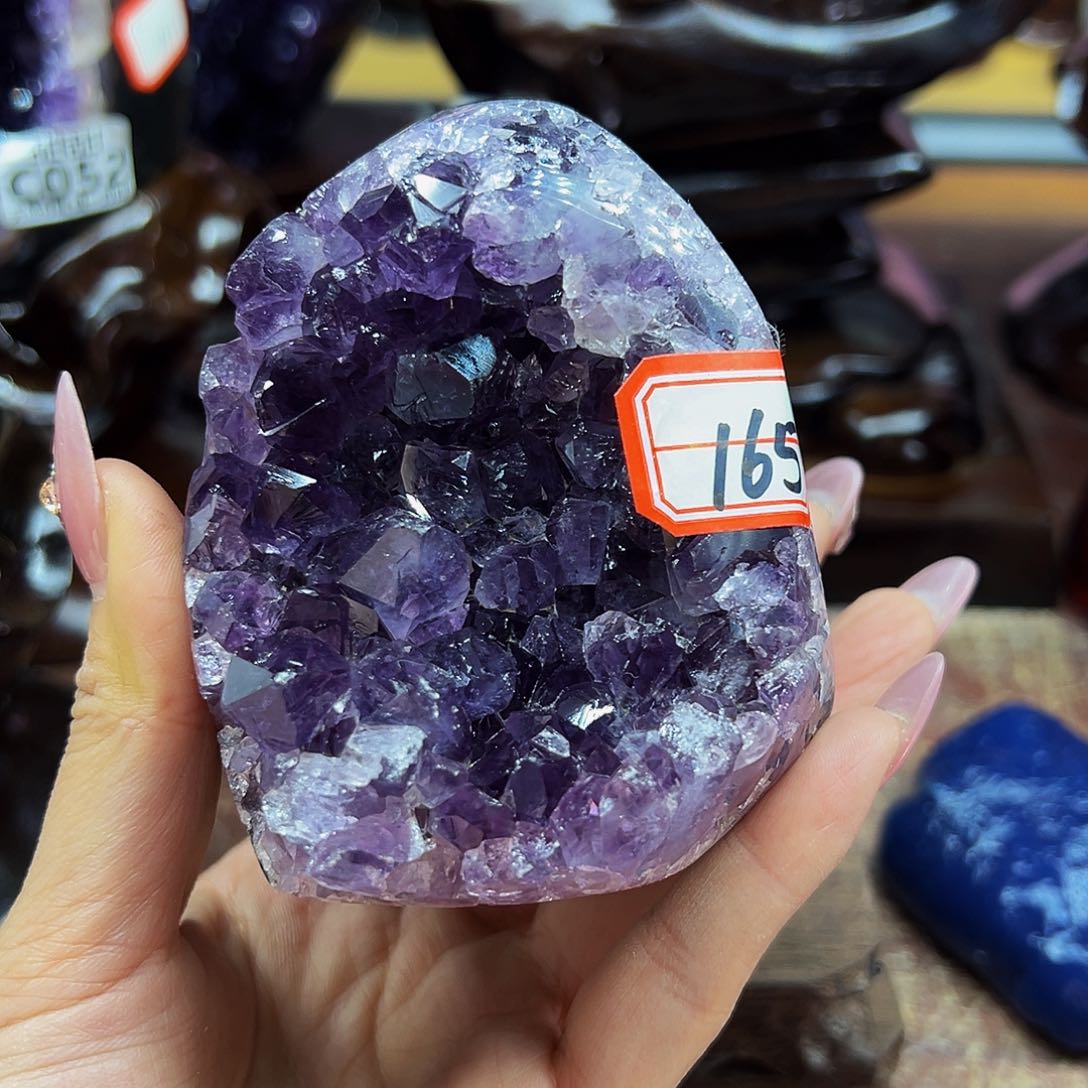 水晶大型摆件未镶嵌