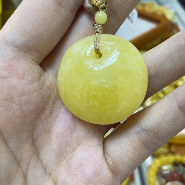 蜜蜡未镶嵌裸石吊坠