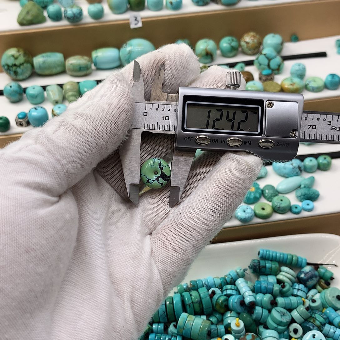 绿松石未镶嵌挂件