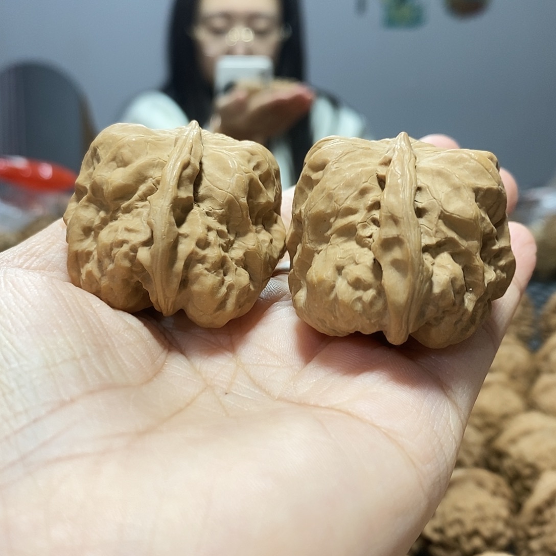 文玩核桃吊坠蛤蟆一根筋