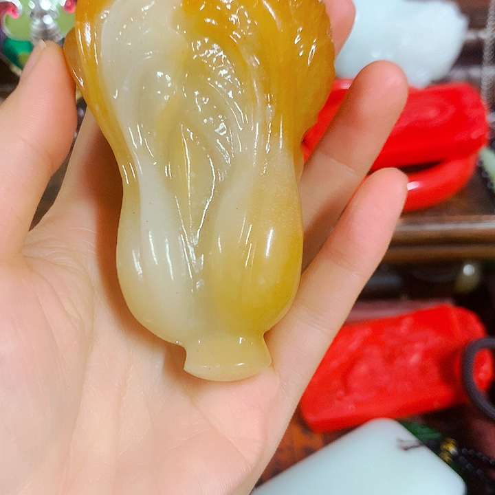 和田玉（糖玉）颈饰未镶嵌正能量的人都是有好脾气的