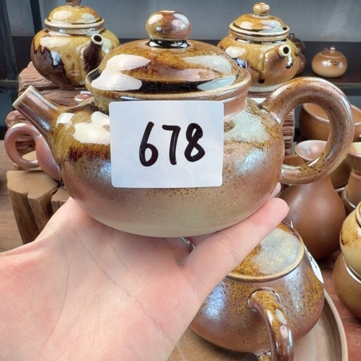 鸿***运建水紫陶白泥柴烧壶