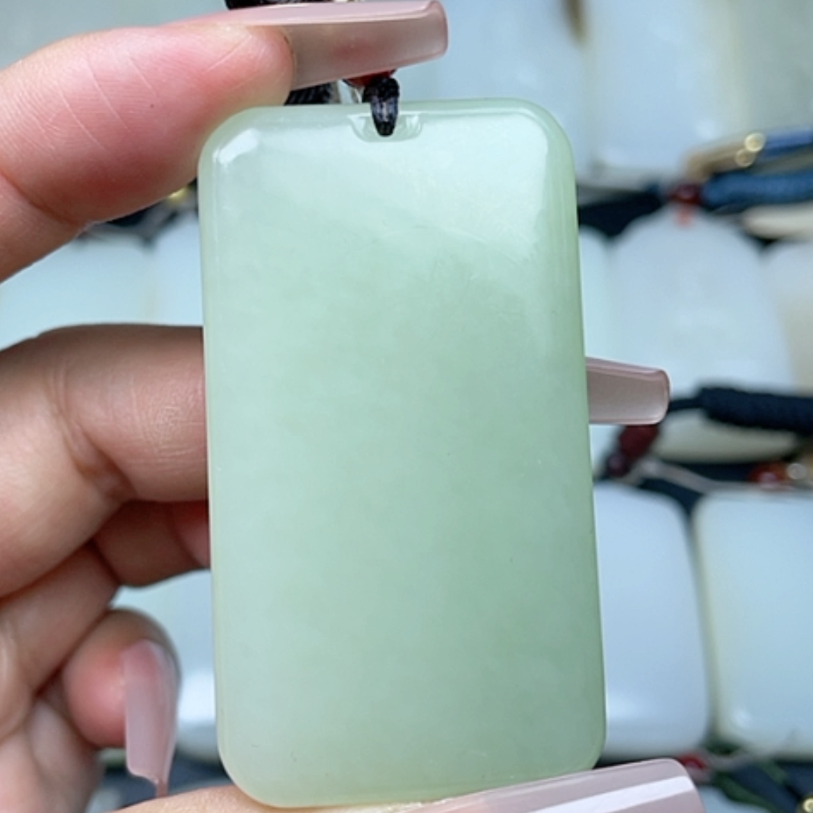 【闪购商品】颈饰未镶嵌和田玉