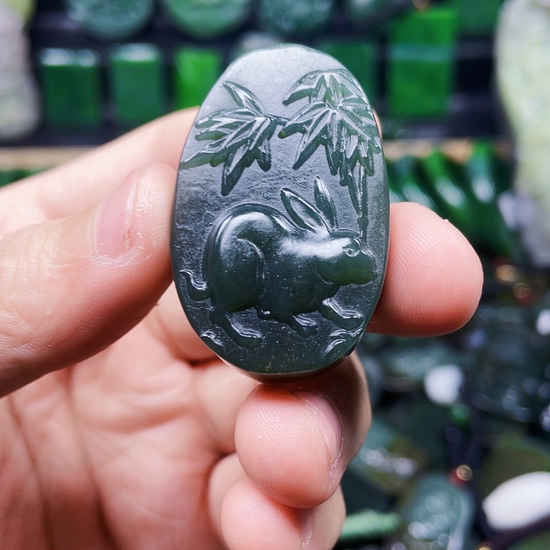 和田玉未镶嵌挂件