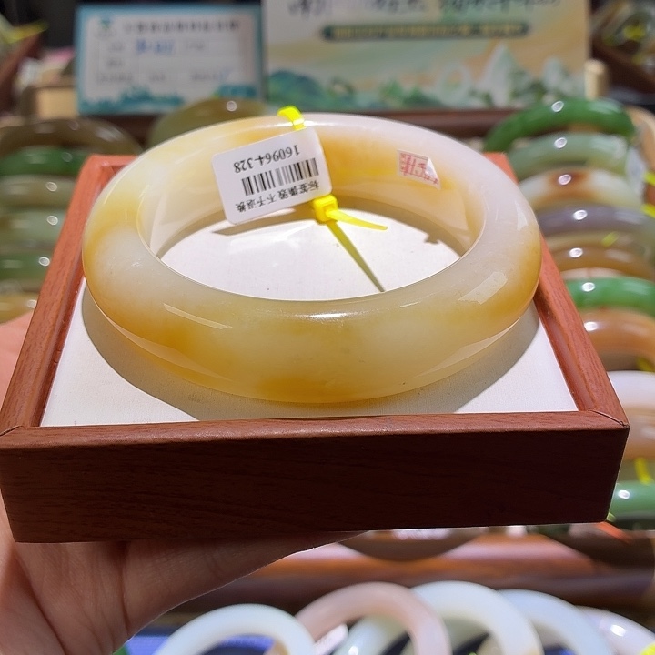 新***啦和田玉未镶嵌手镯棉64