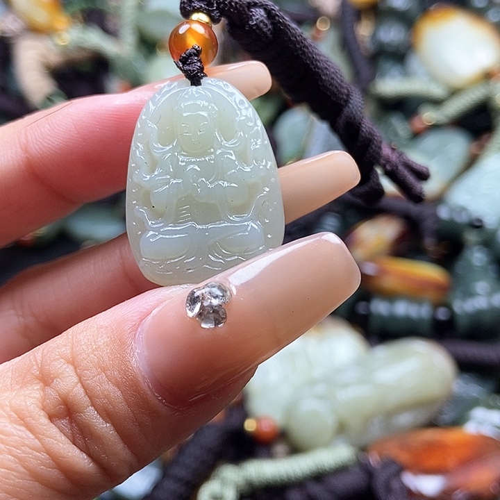 和田玉颈饰未镶嵌