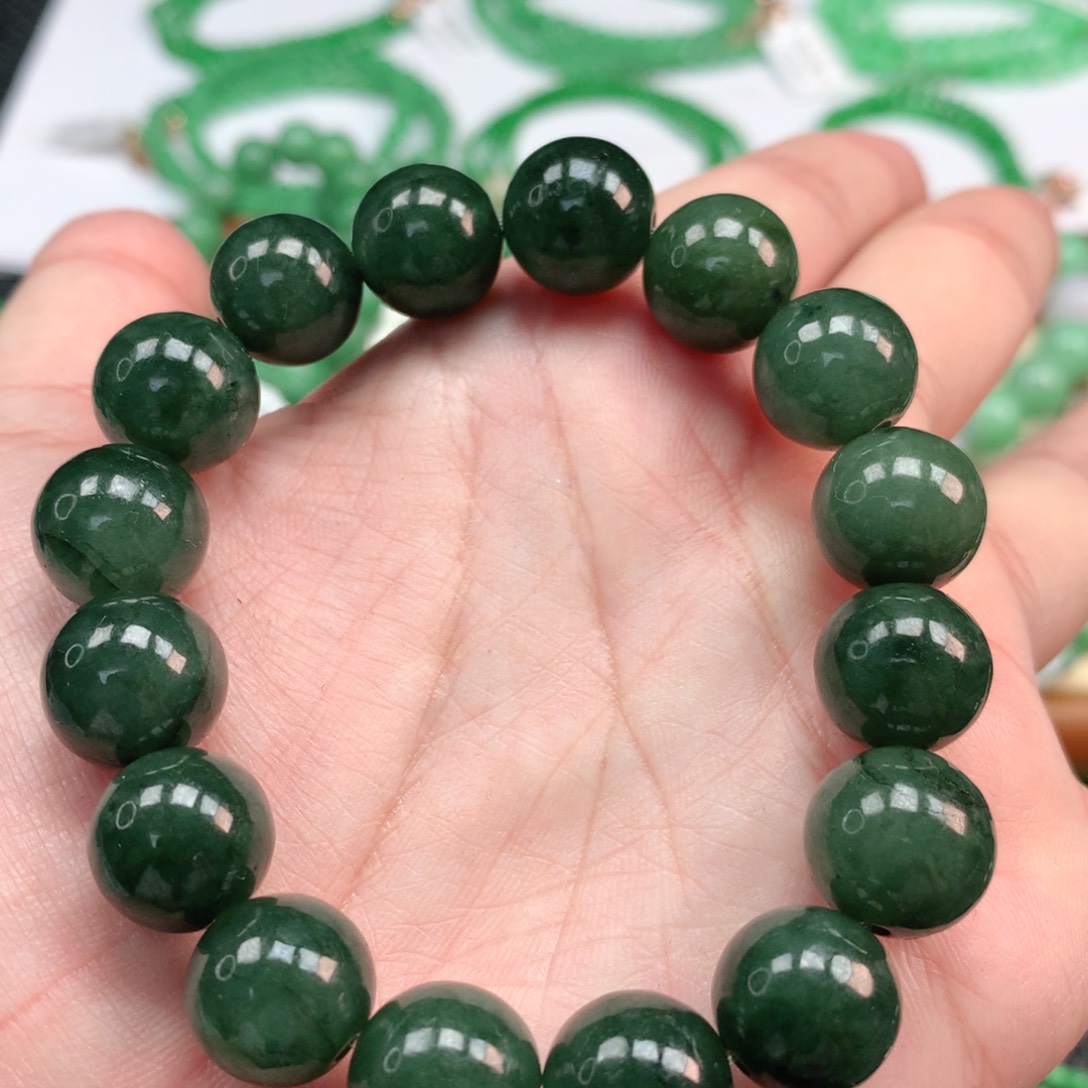 翡翠手链未镶嵌翡翠