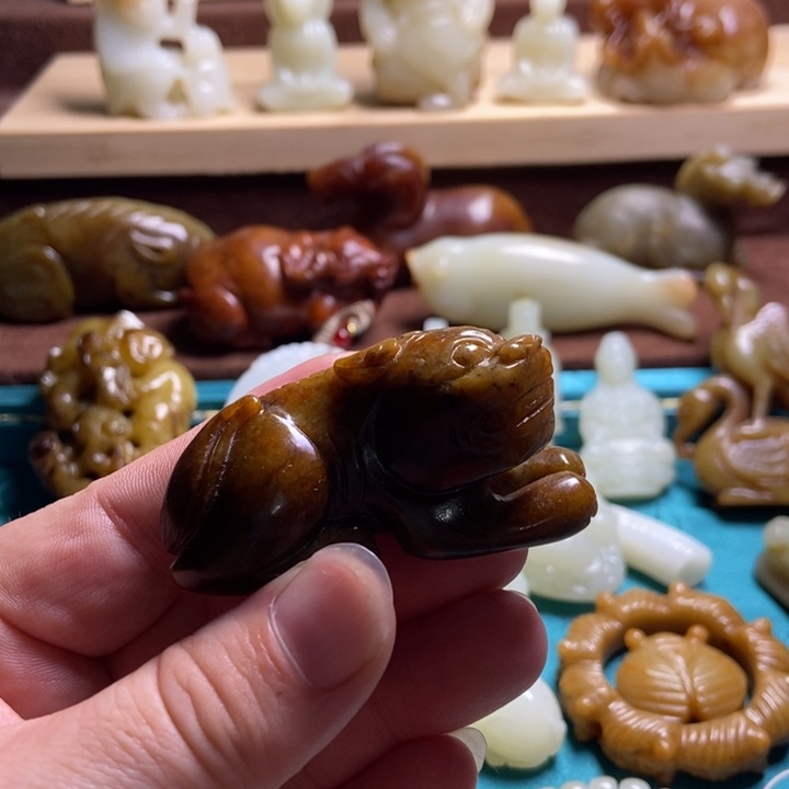 和田玉未镶嵌挂件