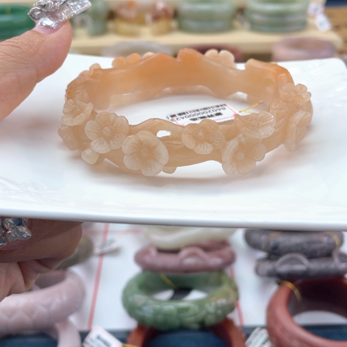 【闪购商品】石英质玉手镯未镶嵌安