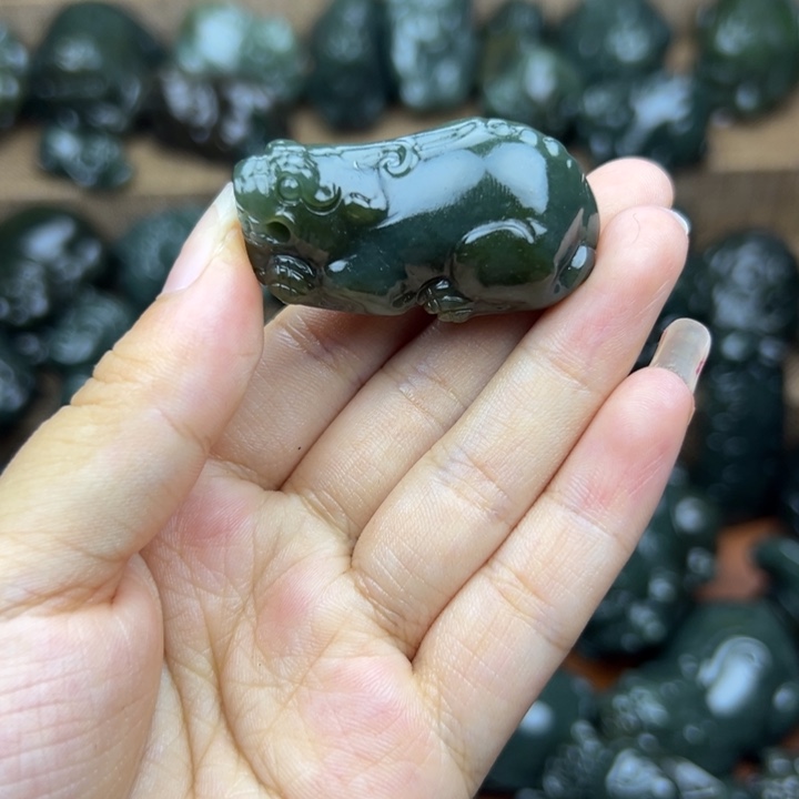 和田玉未镶嵌挂件