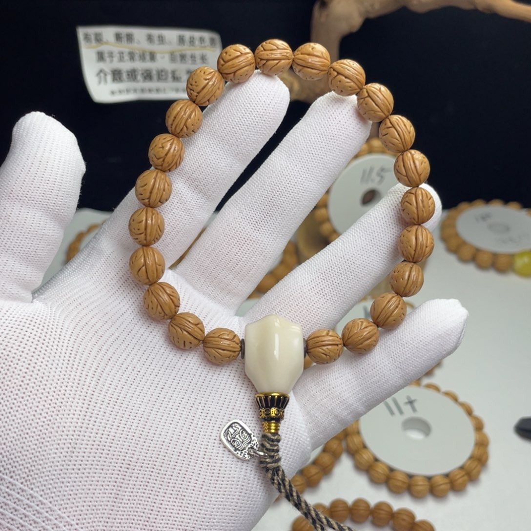 桃核手串10+小金豆 庄略高