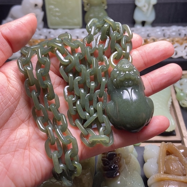 颈饰未镶嵌和田玉