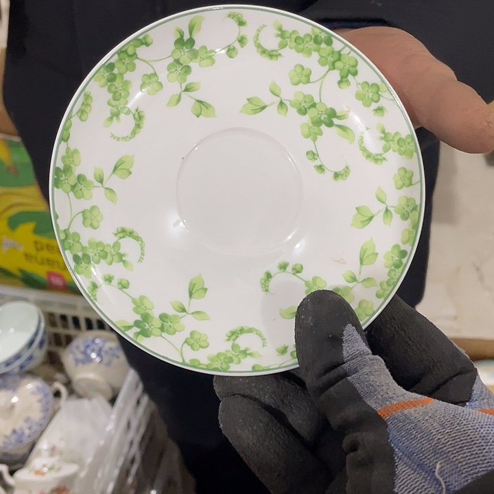 瓷片国营尾货高骨瓷绿叶小碟一个 14厘米