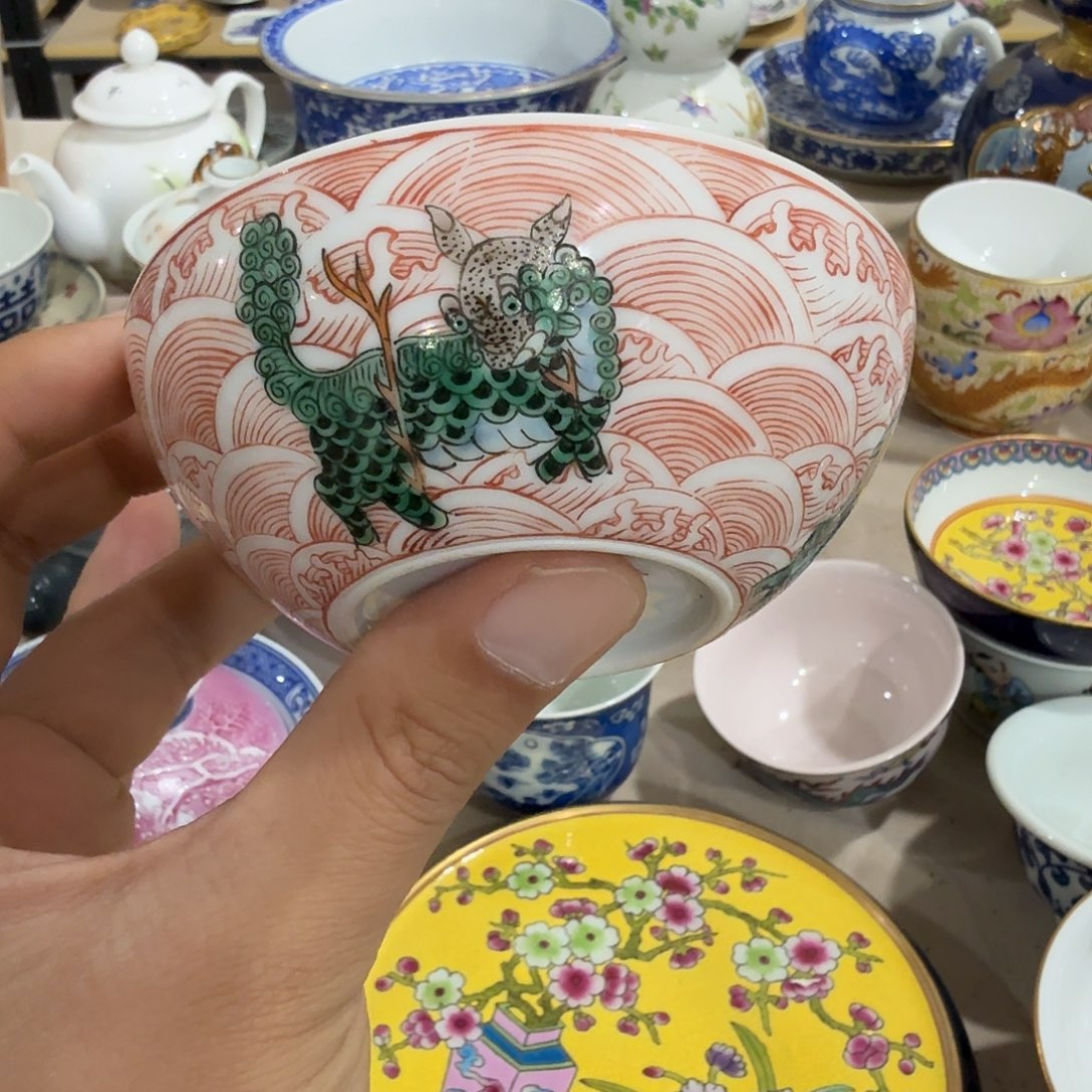 其他摆件是最容易发生碰撞而