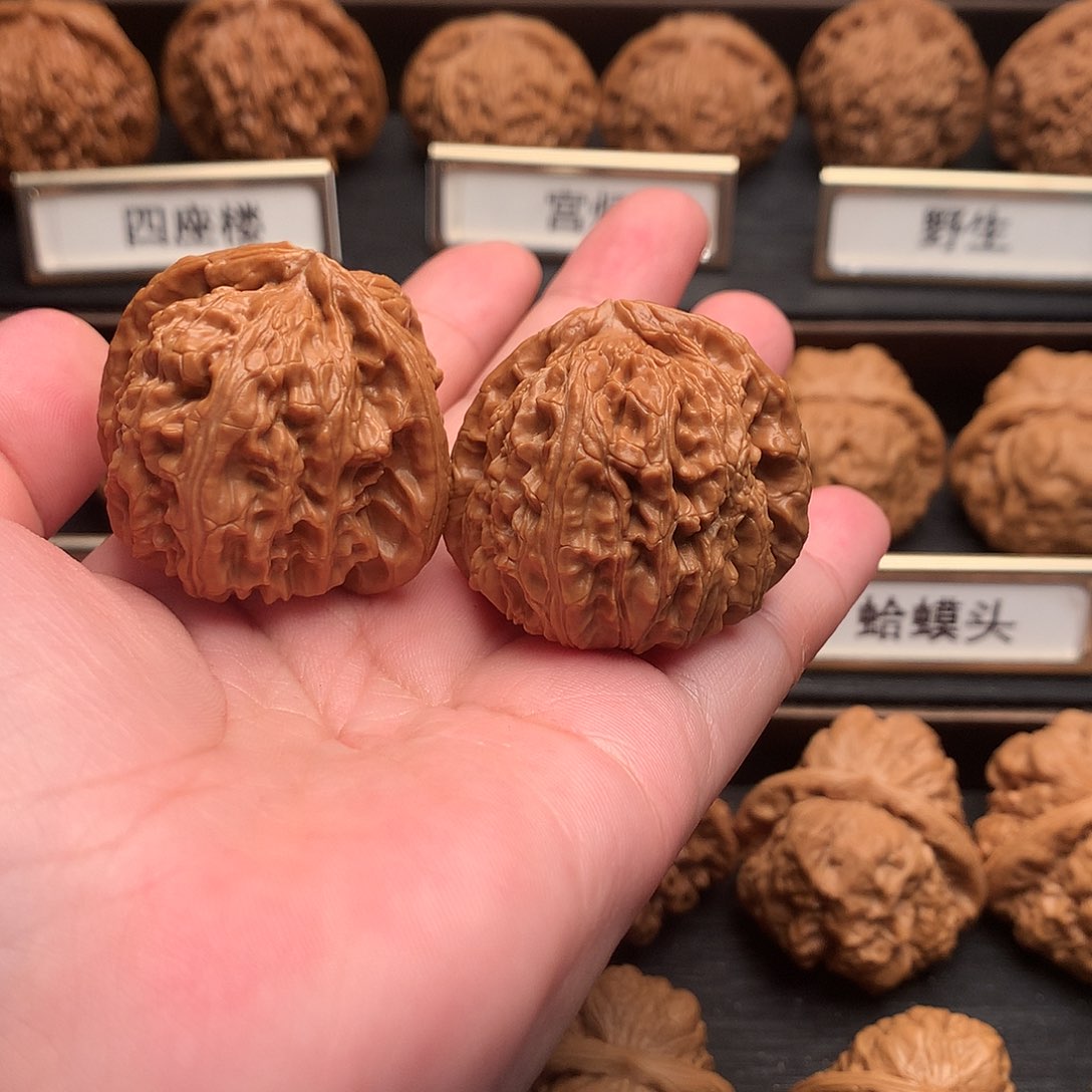 文玩核桃吊坠99号白狮子38+