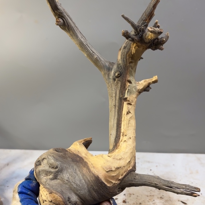 顶***坐崖柏双色雕刻坨坨