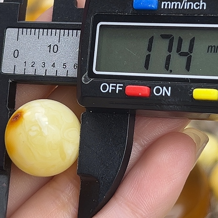 蜜蜡未镶嵌裸石蜜蜡71