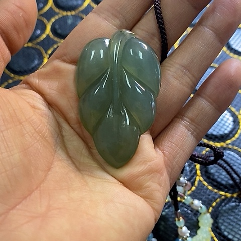 岫玉颈饰未镶嵌一个