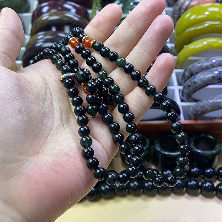 蛇纹石玉未镶嵌卡6多圈