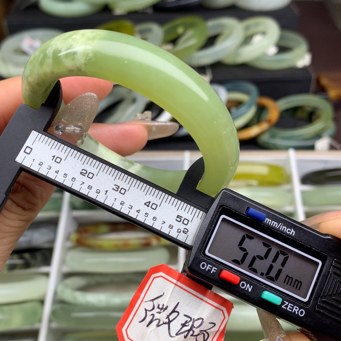 未镶嵌蛇纹石玉手镯706