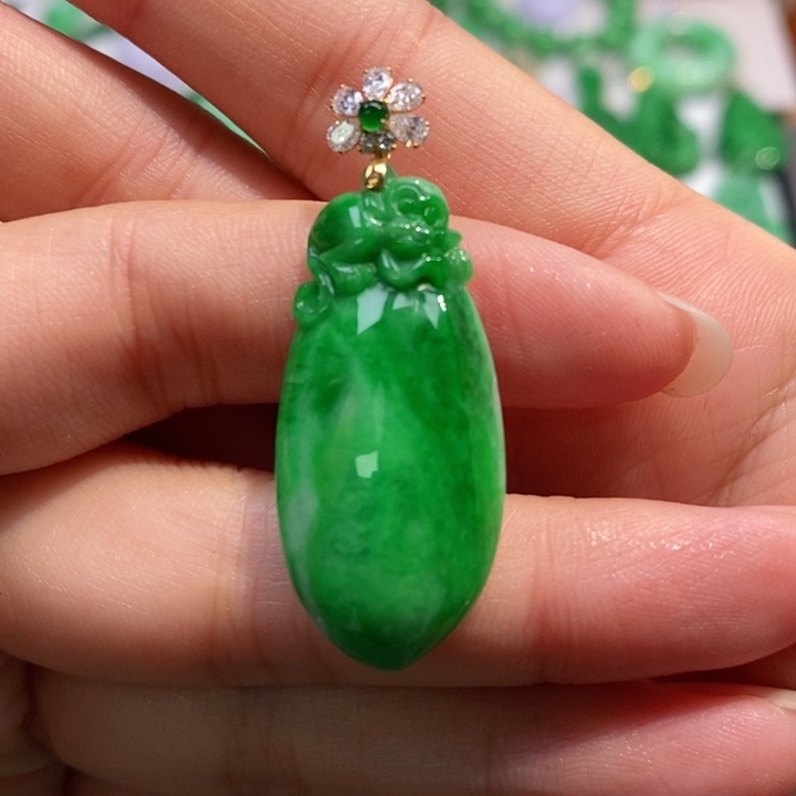 颈饰未镶嵌翡翠六****1吊坠