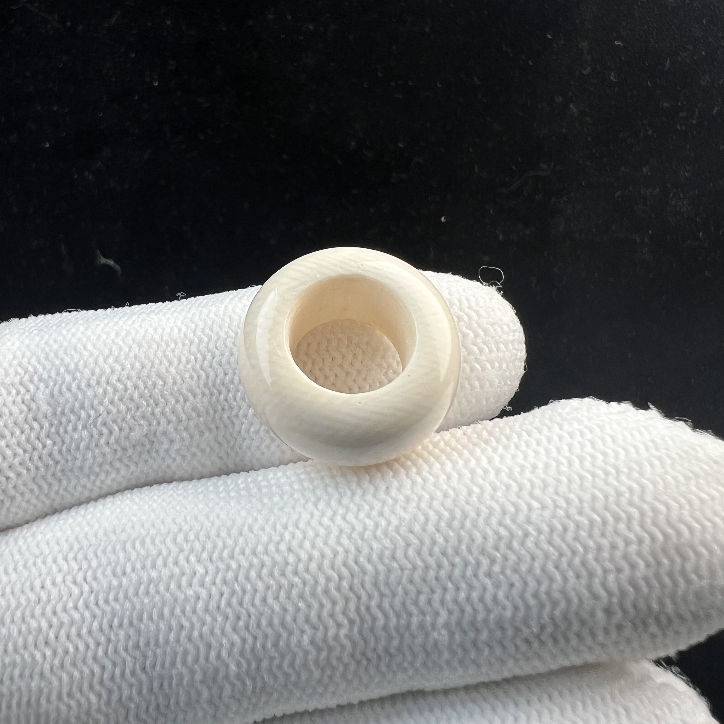 D1466天然猛犸牙跑环戒指内径9.8mm支持鉴定 假一罚四