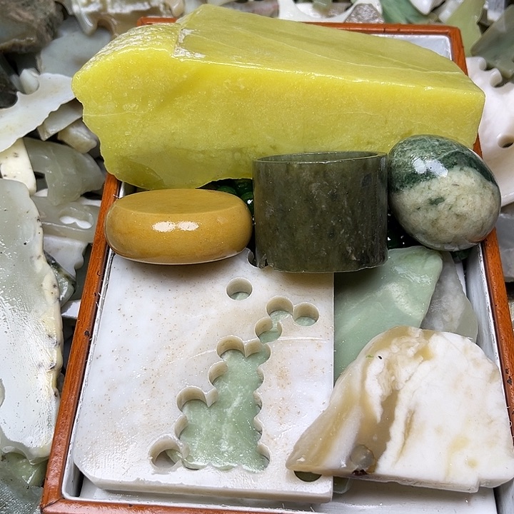 未镶嵌和田玉珠宝奇石卜