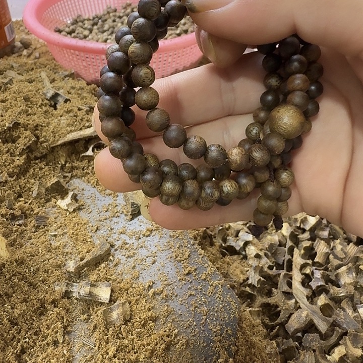 覌***沉香碎屑沉香卡6多圈13克➕