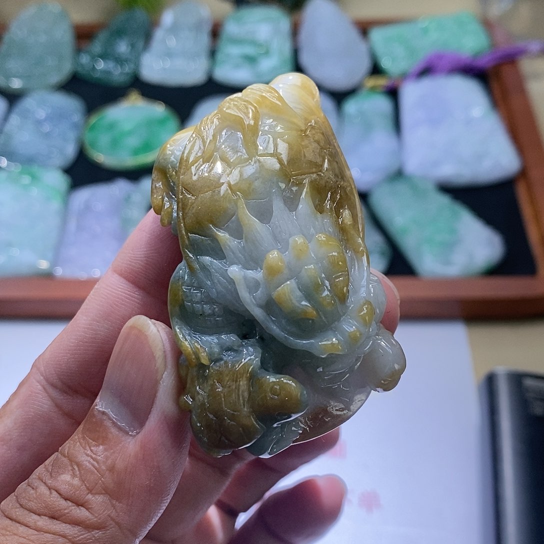 【闪购商品】翡翠未镶嵌颈饰111111111111