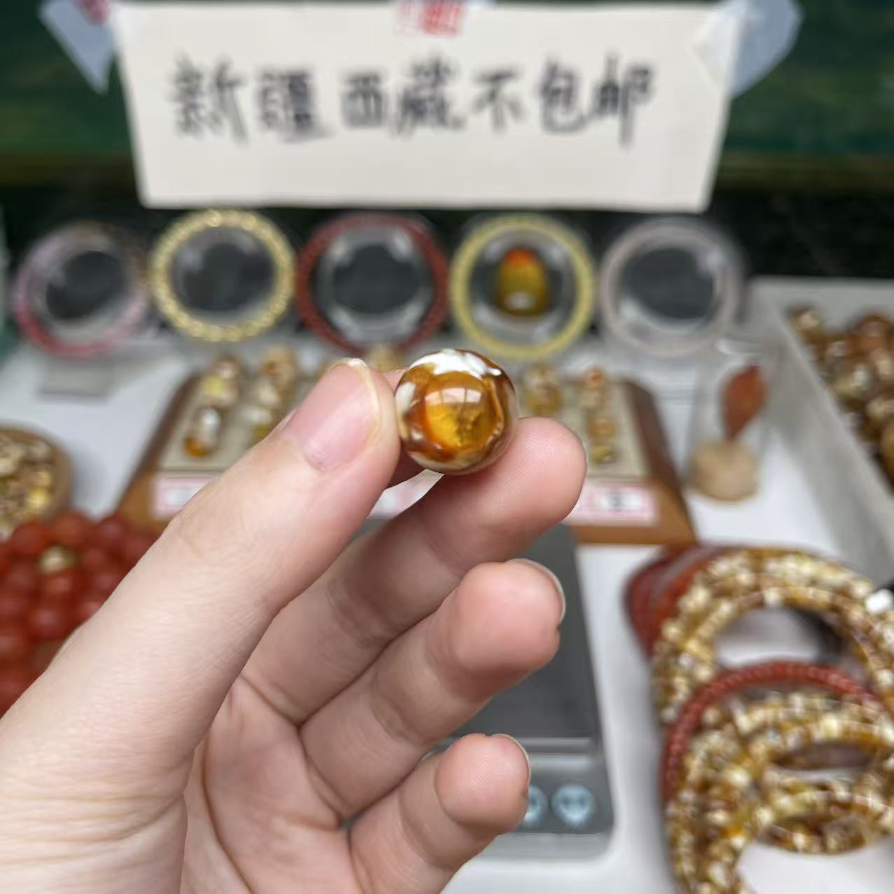 沁色蜜蜡白花圆珠一物一图尺寸15.1mm搭配手串好看1201号