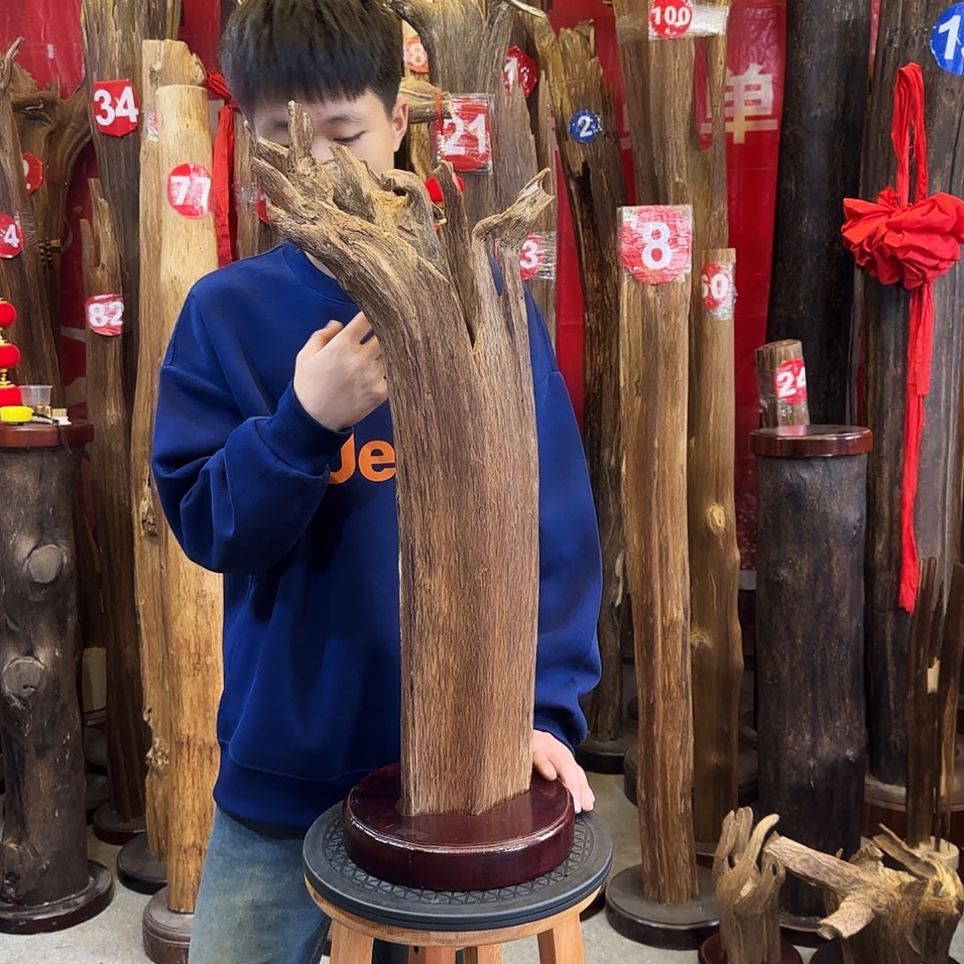 沉香摆件阿*沉香摆件