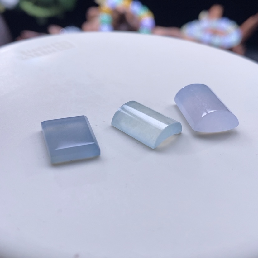 【闪购商品】翡翠颈饰未镶嵌翡翠冰方块，随机发一个