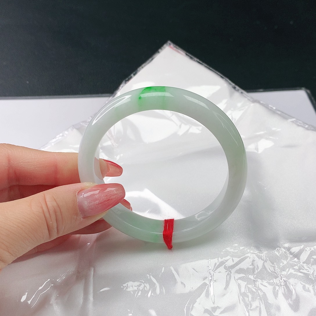 翡翠手镯未镶嵌翡翠359