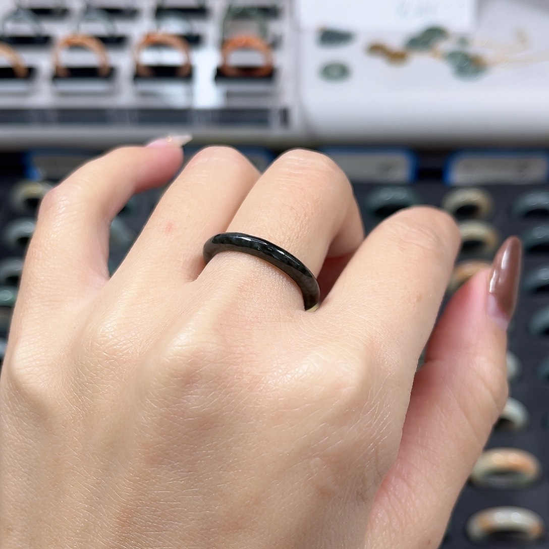 未镶嵌戒指翡翠翡翠