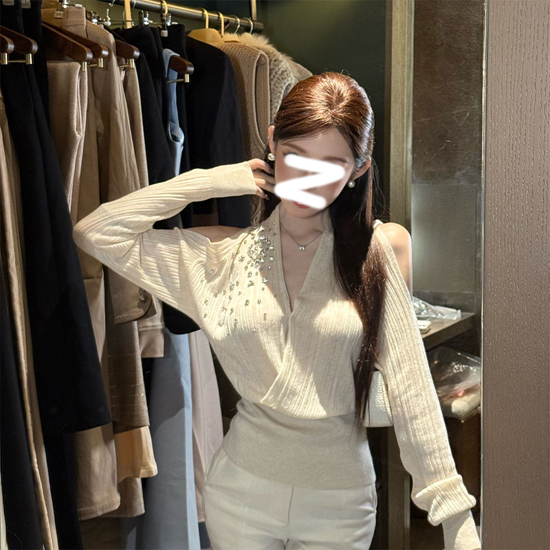 “碎闪星河”设计感重工烫钻交叉纯欲秋冬小众长袖高级感百搭上衣