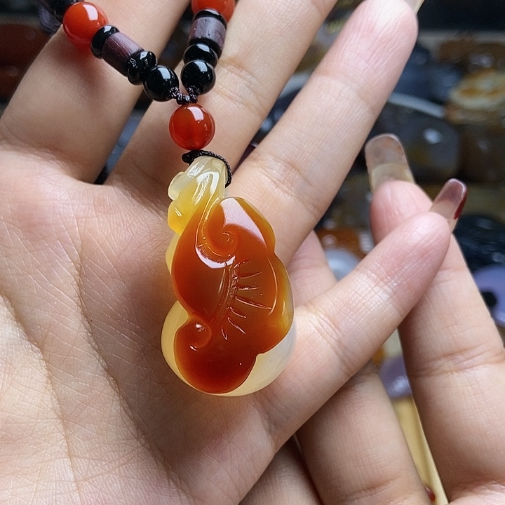 玛瑙/玉髓颈饰未镶嵌