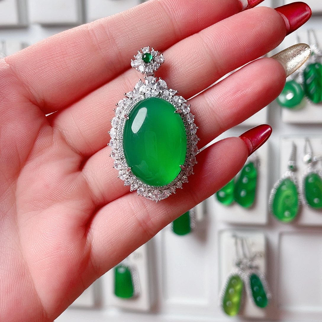 玛瑙/玉髓吊坠(赠链)银S925镶嵌