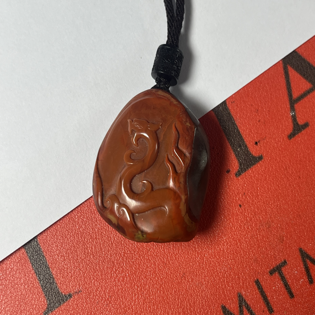 南红雕刻吊坠项链