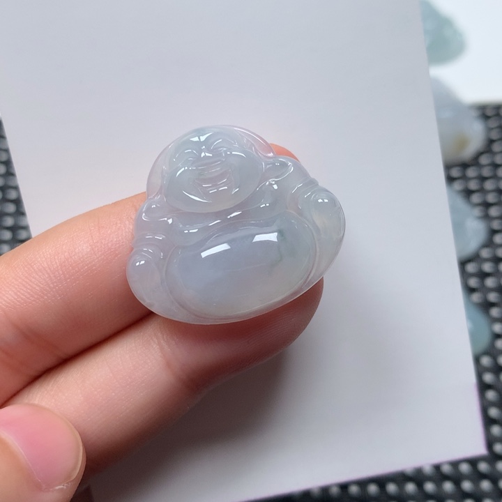 翡翠未镶嵌颈饰佛公