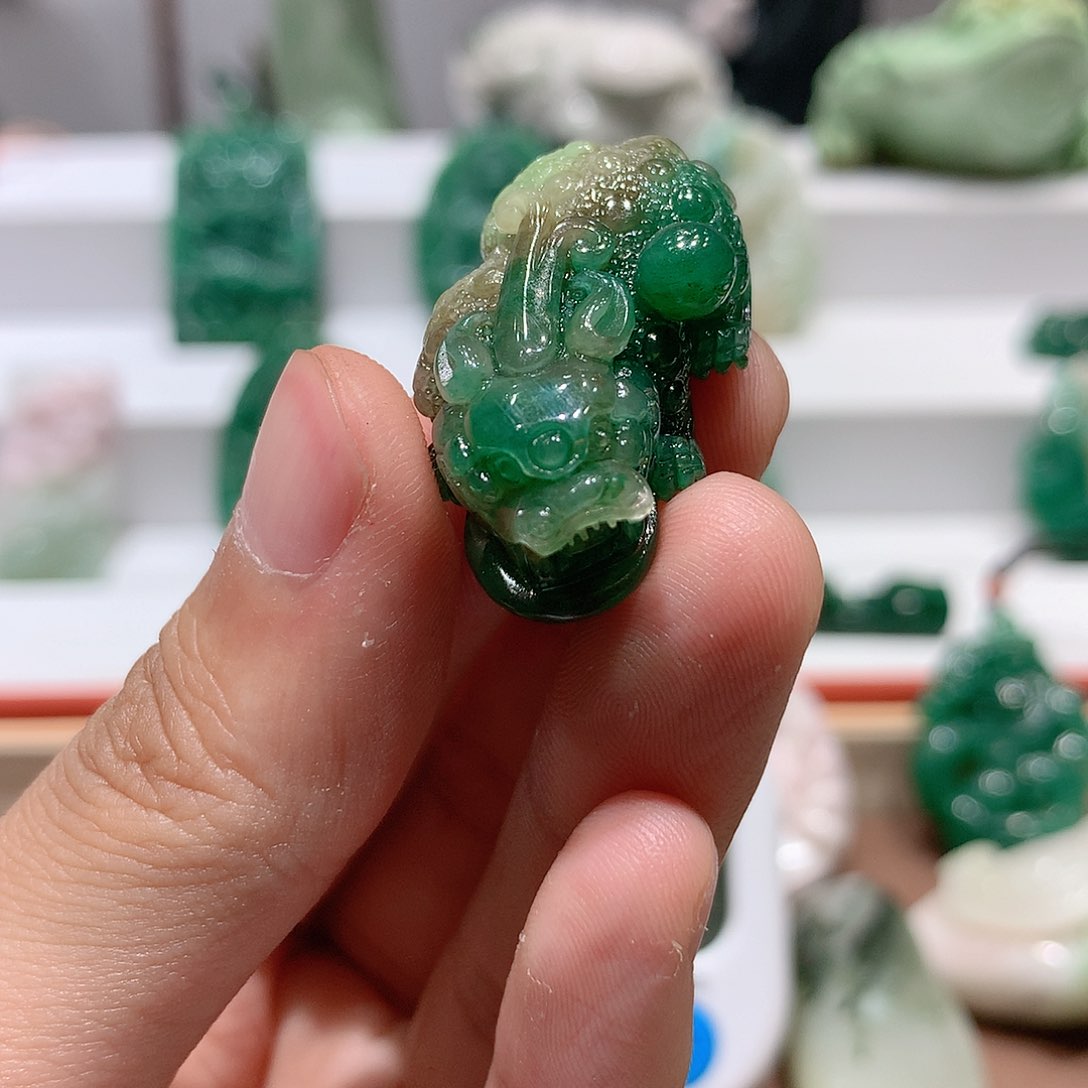 独山玉挂件未镶嵌