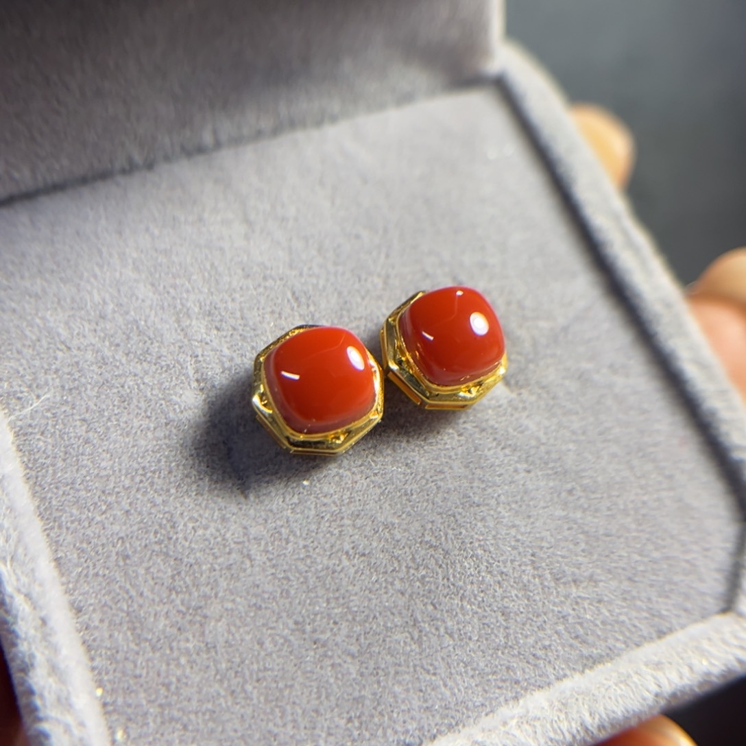 南红玛瑙耳钉18K金镶嵌